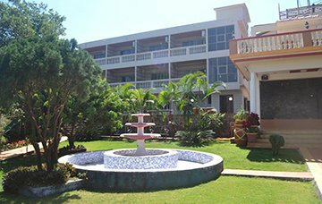 hotels near mapro garden
